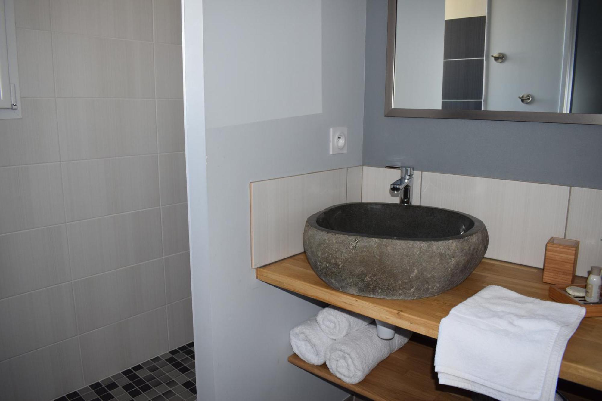 La Sarlamandre, Chambres Et Table D'Hotes Marcillac-Saint-Quentin Exterior photo